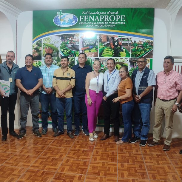fotografía de grupo de personas